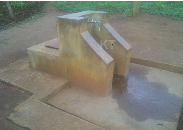 Abaturage barizezwa amazi