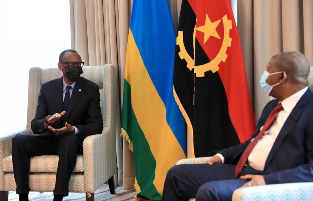 Abayobozi bombi bagiranye ikiganiro