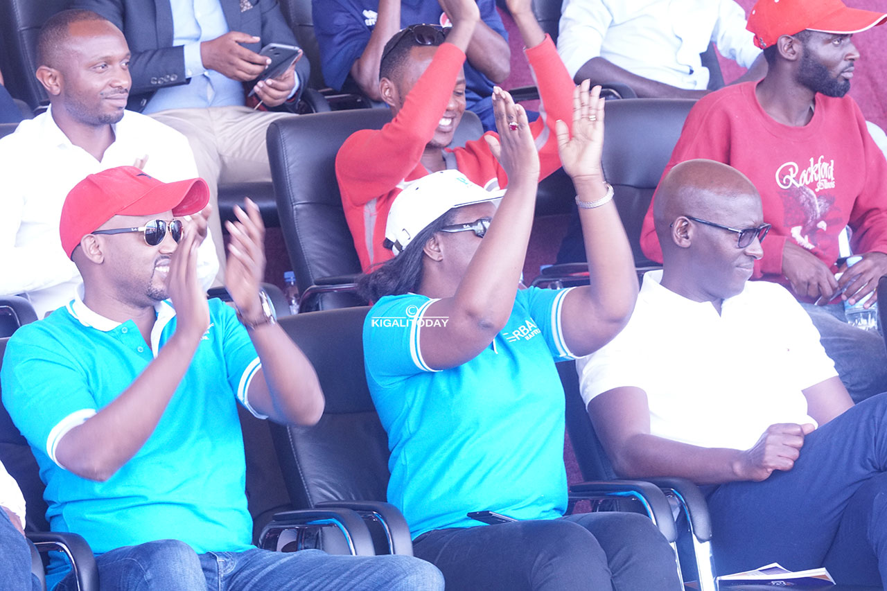 Umuyobozi mukuru wa RBA Arthur Asiimwe na Uwanyiligira Claudine umwungirije bishimiye uburyo ikipe yabo yitwaye