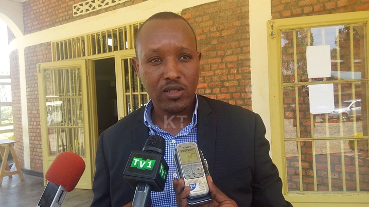 Asiimwe avuga ko basanze kuba abagabo bagifata ibyemezo kuri buri kintu bibera abagore imbagamizi mu kwizigamira no gukoresha ibigo by