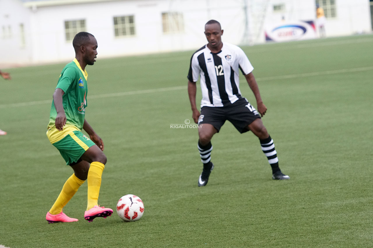 Iranzi Jean Claude wa APR Fc ntiyabashije gufasha ikipe ye, yaje gusimburwa mu gice cya kabiri