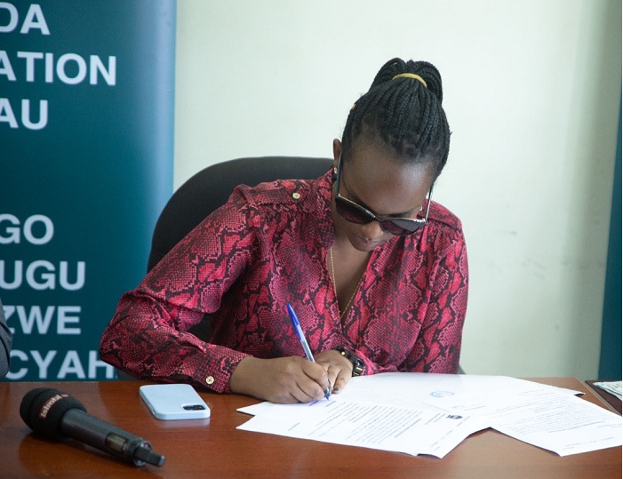 Miss Aurore asinyira ko yakiriye ayo mafaranga, yanashimiye RIB