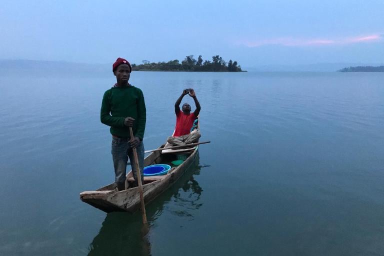 Austin Mann yafotoye iyi foto mu Kiyaga cya Kivu