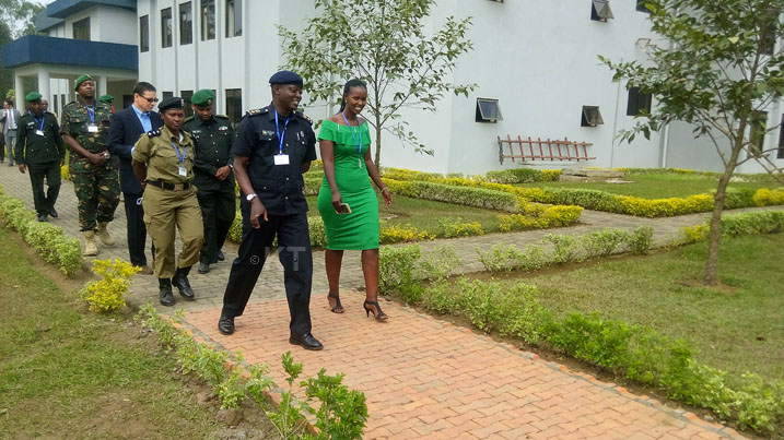 Aya mahugurwa yitabiriwe n'abasirikare abasiviri ndetse n'abapolisi