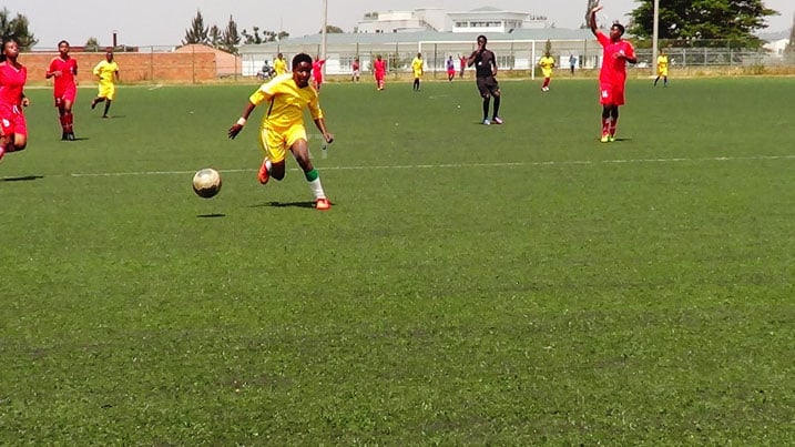 Rutahizamu wa Nyamabuye bahimba Rooney Yakomeje gushaka ibitego ariko birananirana