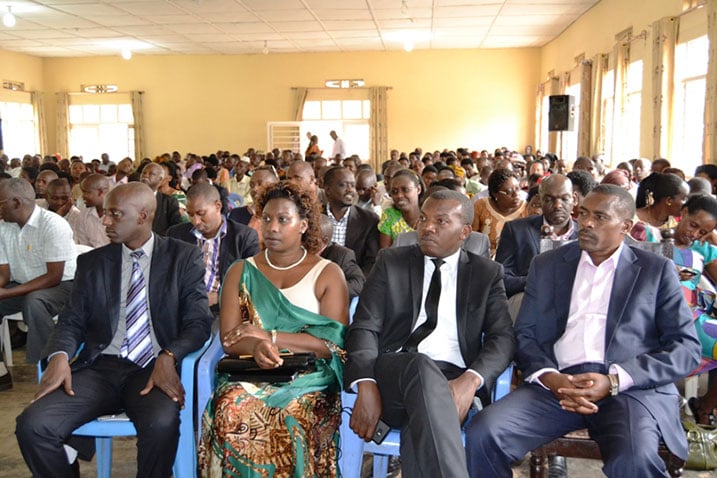 Babiri mu bajyanama barahiye ku wa 25-02-2015 nibo batorewe kuyobora Akarere ka Rwamagana.