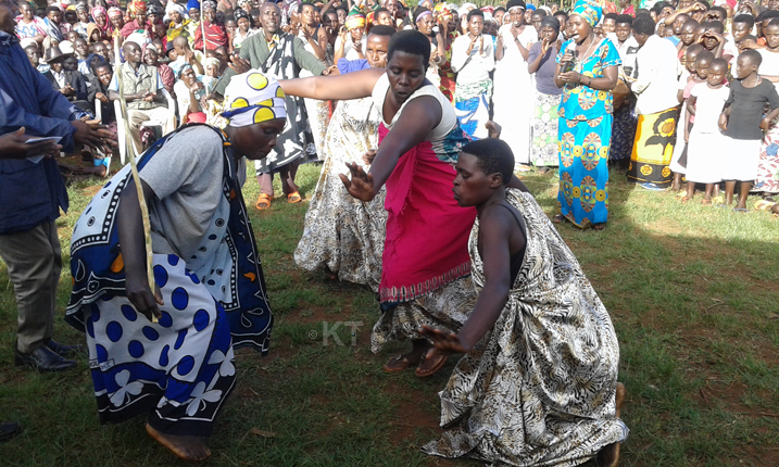 Babonye umwanya wo gucinya akadiho bishimira ibyo bagezeho