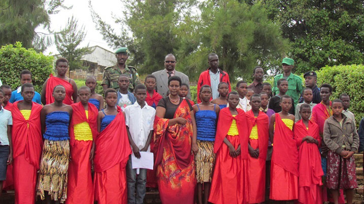 Ababyeyi basabwe kuba hafi y'abana, bakabaganiriza kandi bagaharanira ko uburenganzira bwabo bwubahirizwa.