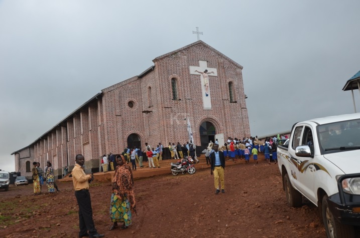 Bahungiye kuri iyo Paruwasi bazi ko bagiye kuhakirira interahamwe zirahabasanga zirabica.