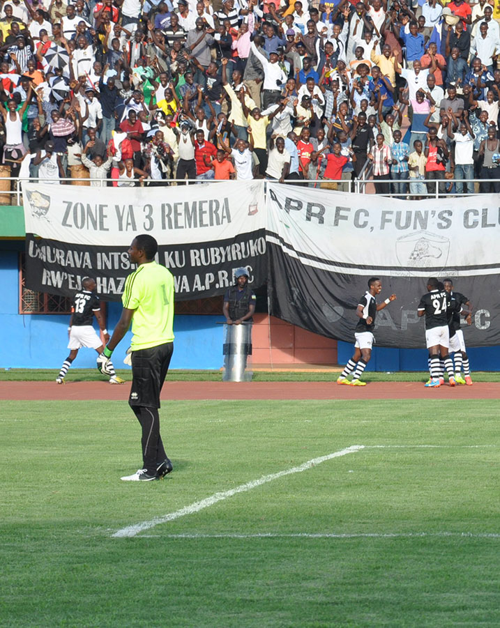 Bakame ntiyumva neza ibiri kubabaho abakinnyi ba APR FC bo babyina instinzi.