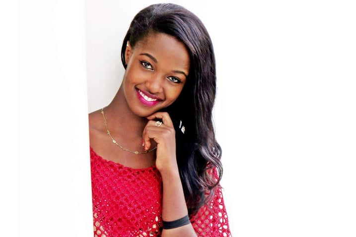 Balbine Mutoni, Miss High Shool 2014, akaba n'igisonga ya kane cya Miss Rwanda, ari gufatanya na Gerlzy gutegura amarushanwa ya Miss Inter-University 2015