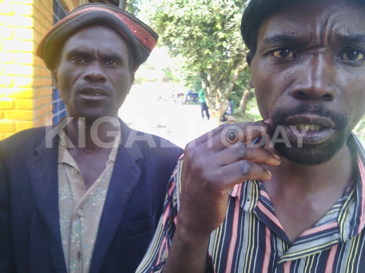 Bamaze iminsi birirwa ku karere basaba kwishyurizwa.