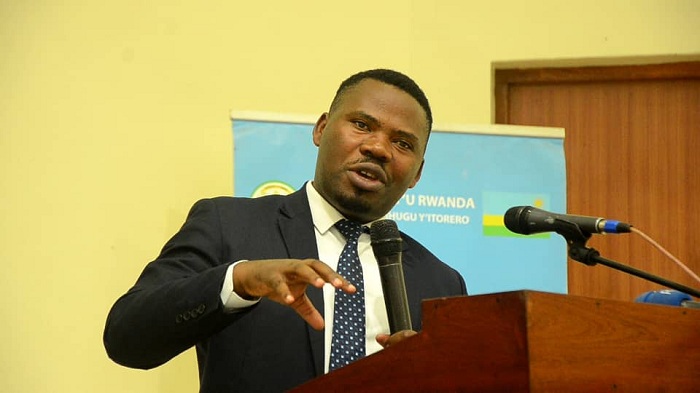 Bamporiki yasabye urubyiruko rwitabiriye itorero kwisanzura bakabaza ibibazo byose bajyaga bibaza ku mateka y'u Rwanda