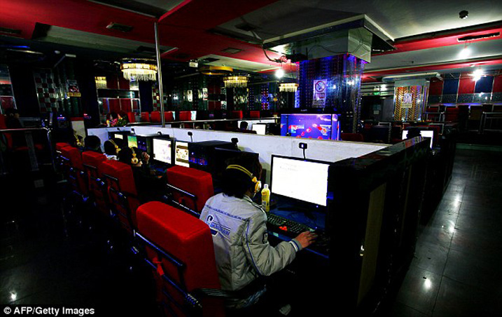 Bamusanze yibera muri Cyber Cafe bari bazi ko yapfuye