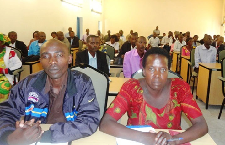 Bamwe mu banyamuryango bavuga ko umutungo wabo wazize abayobozi bateshutse ku nshingano.