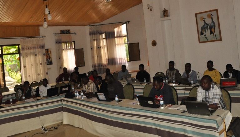 Abanyamakuru bahamya ko ayo mahugurwa bari guhabwa azabungura ubumenyi 