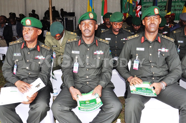 Bamwe mu banyeshuri barangije amasomo yabo.