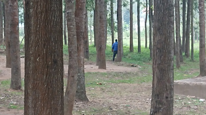 Abagenzi bihagarika nta kibazo bafite ko hari ubareba