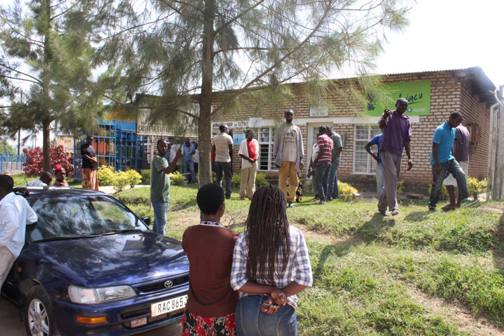 Barasaba ko hakorwa ibishoboka byose amafaranga yabo akaboneka.