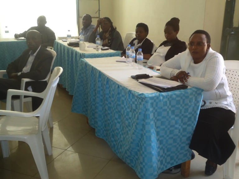 Barasabwa kugaragaza ibyo bakora ngo abana babone uburenganzira bwabo