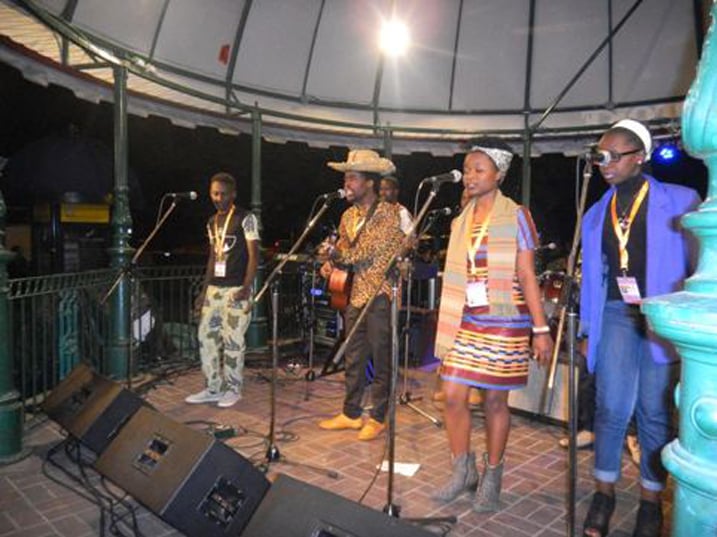 Baririmbiye abantu barishima cyane