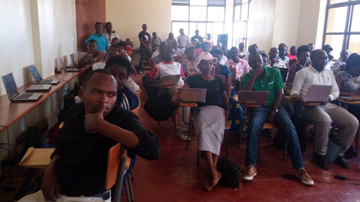 barimu bo mu karere ka Huye bahuguwe ngo nabo bazahugure abanyeshuri