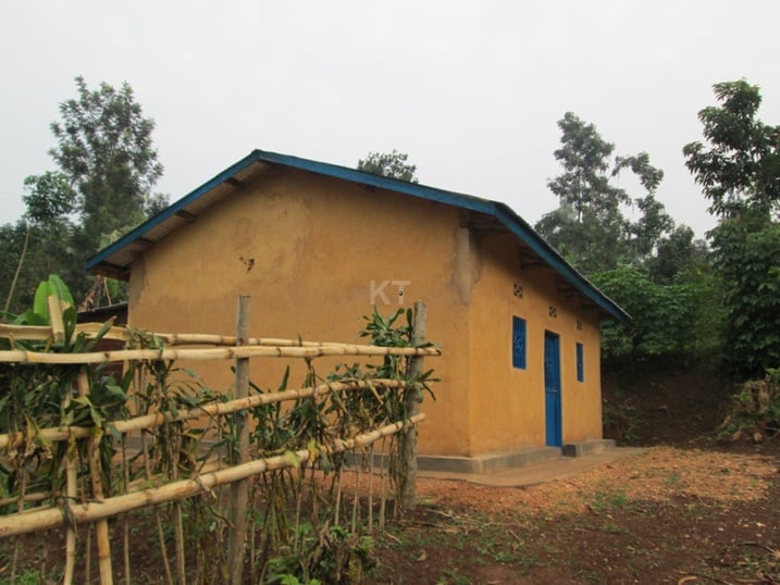 Abubakiwe izi nzu, basabwe kuzifata neza.