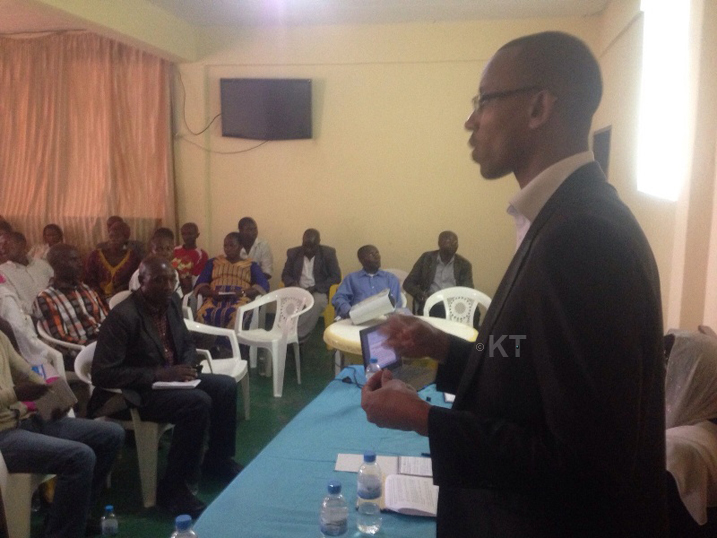 Basabwe kwitabira amatora y'inzego z'ibanze bakiyamamaza