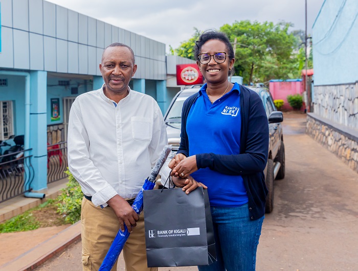 Abakiriya bashimiwe kuba barahisemo BK