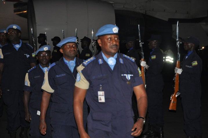 Basohotse mu ndege barangajwe imbere na CSP Bertin Mutezintare wari ubayoboye.