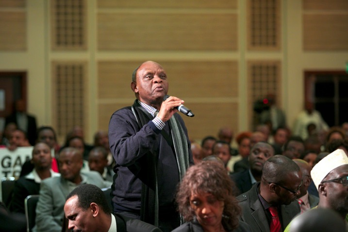 Batanze ibitekerezo bitandukanye n'ibibazo byerekeye iterambere ry'Abanyarwanda.