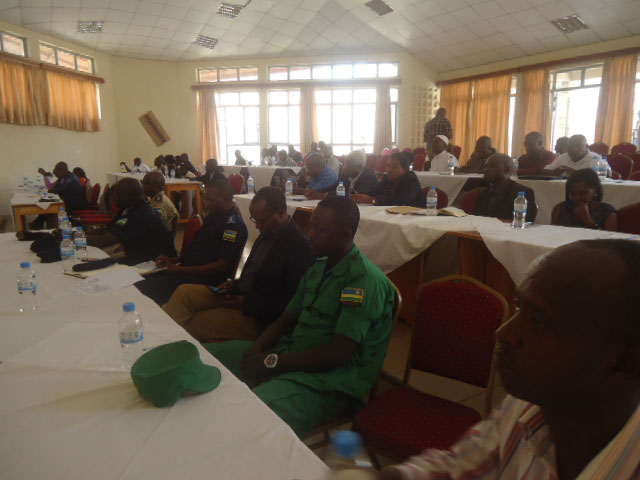 Basanze byaba byiza ibikorwa bya "Ndi Umunyarwanda" byitaweho igihe cyose aho gutegereza icyumweru cy'ubumwe n'ubwiyunge.