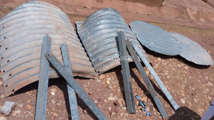 Bimwe mu byuma byari bimaze gukurwaho n'uwo mugabo.