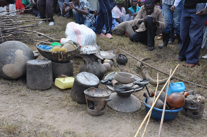 Bimwe mu bikoresho byatwitswe