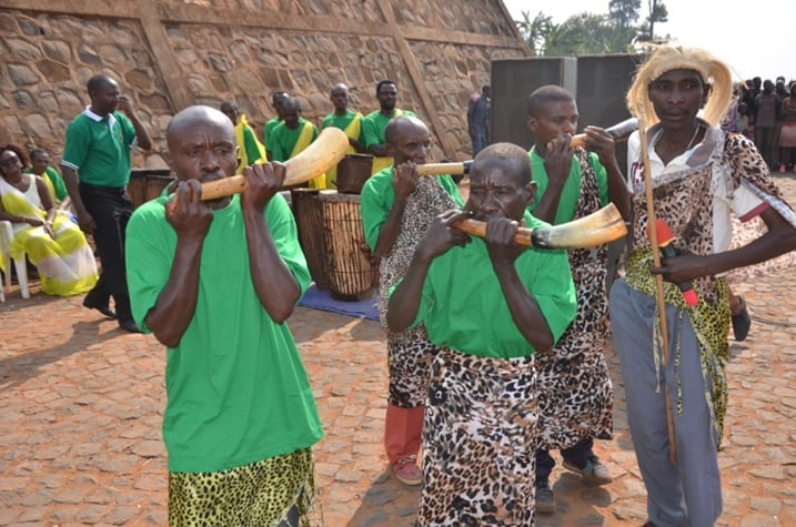 Bimwe mu bindi bikoresho gakondo Abasamyi bifashishije muri FESPAD.