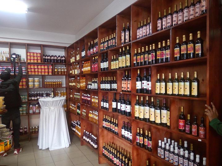 Bimwe mu bicuruzwa bikorwa n'urubyiruko biri mu kumurikwa