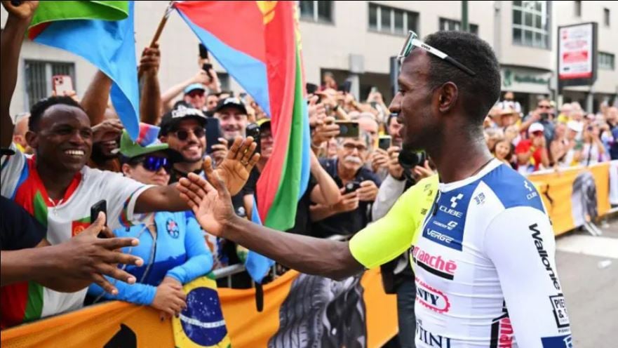 Intsinzi ya Biniam Girmay yitezweho kuzana impinduka muri Tour de France iba yiganjemo ab'uruhu rwera