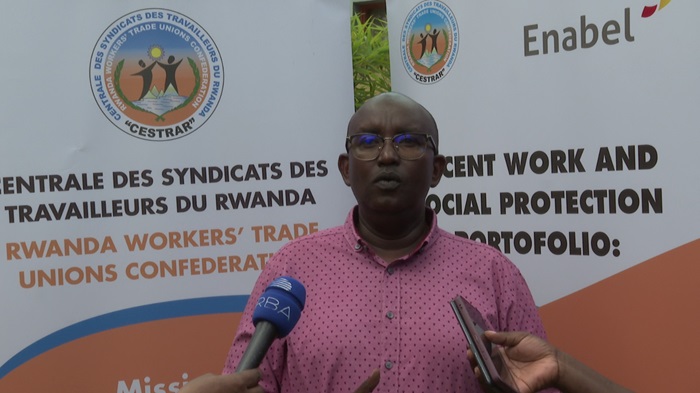Biraboneye Africain Umunyamabanga mukuru w'urugaga rw'amasendika y'abakozi mu Rwanda CESTRAR