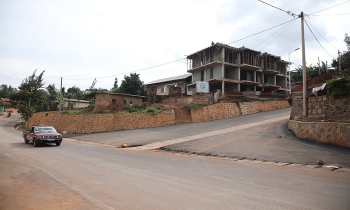 Ibikorwa remezo byakuruye abashorsmari batangira kuhubaka