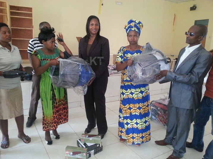 Abarangije bahawe ibikoresho bizabafasha kwiteza imbere 