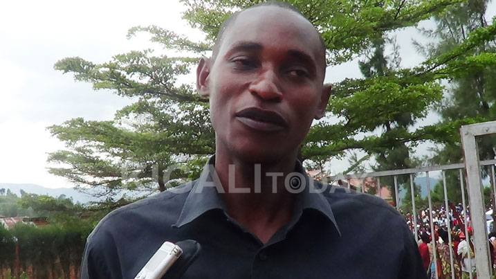 Bizimana avuga hari aho yigejeje kandi akaba akomeje amasomo n