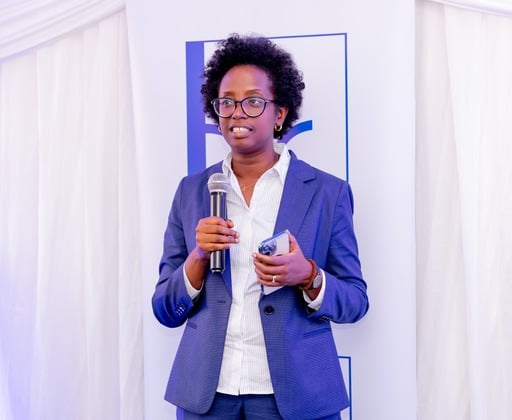 Dr. Karusisi avuga ko bakora ibishobokan kugira ngo bafashe abakozi guhuza inshingano bafite 