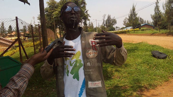 The Black asobanura iby'ubufindo bwe.
