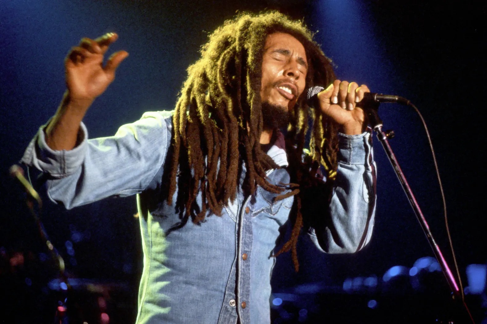 Bob Marley yatangaga ubutumwa bushishikariza abantu kurangwa n'amahoro n'urukundo no kwirinda amacakubiri
