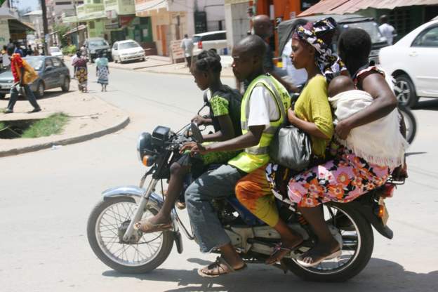 Moto zizwi nka Boda Boda, ni zimwe mu zatwaraga abantu benshi muri Uganda (Photo:Internet)