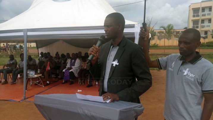 Eric Rutabana, wari uhagaririye umuyobozi mukuru wa BPR yavuze ko bagira gahunda yo kwibuka abari abakozi b'iyo banki buri mwaka 