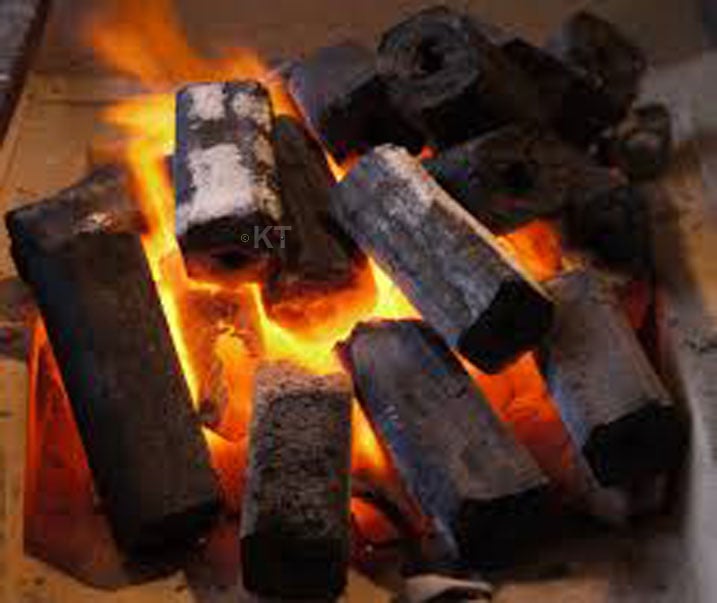 Briquettes zicanwa nk'amakara.