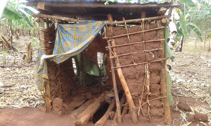 Bumwe mu bwiherero bw'abaturage bufite umwanda ntibugira imiryango