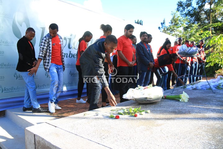 Babanje kunamira Abatutsi bashyinguye mu Rwibutso rwa Jenoside rwa Kigali