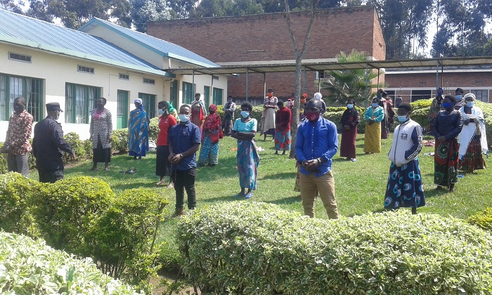 Abakomeje kurenga ku mabwiriza yo kwirinda Covid-19 barabihanirwa